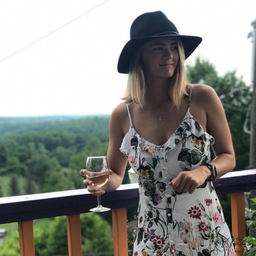 Meet your Posher, Charlotte